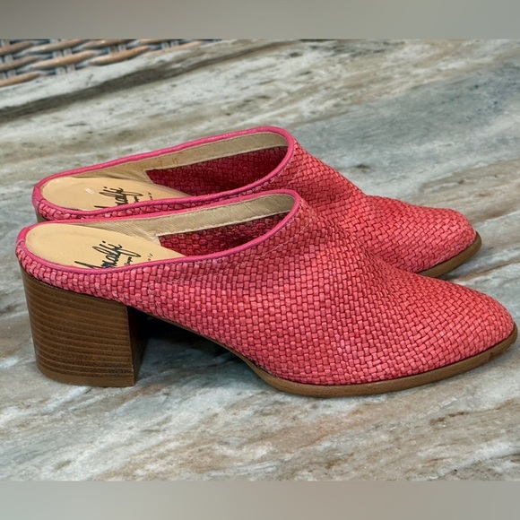 Women’s AMALFI Coral leather slip on mules- Size 7 - Picture 6 of 12